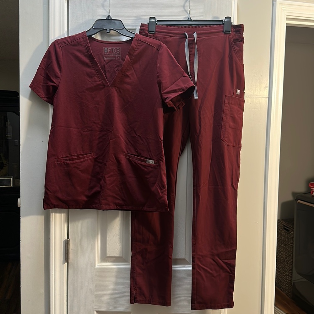 Figs scrubs set